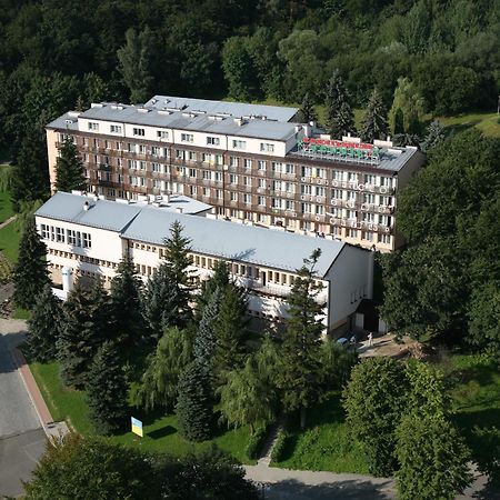 מלון Iwonicz-Zdrój Kzzg W Polsce, Gornicze Sanatorium Zwiazkowe "Gornik" מראה חיצוני תמונה